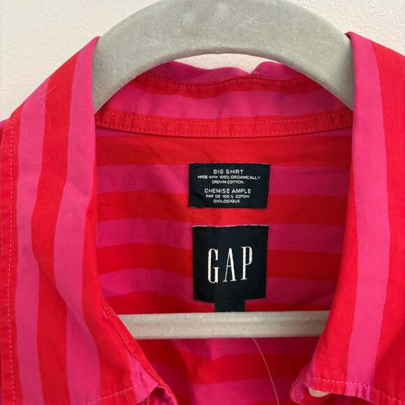 GAP - Picture 3 of 4